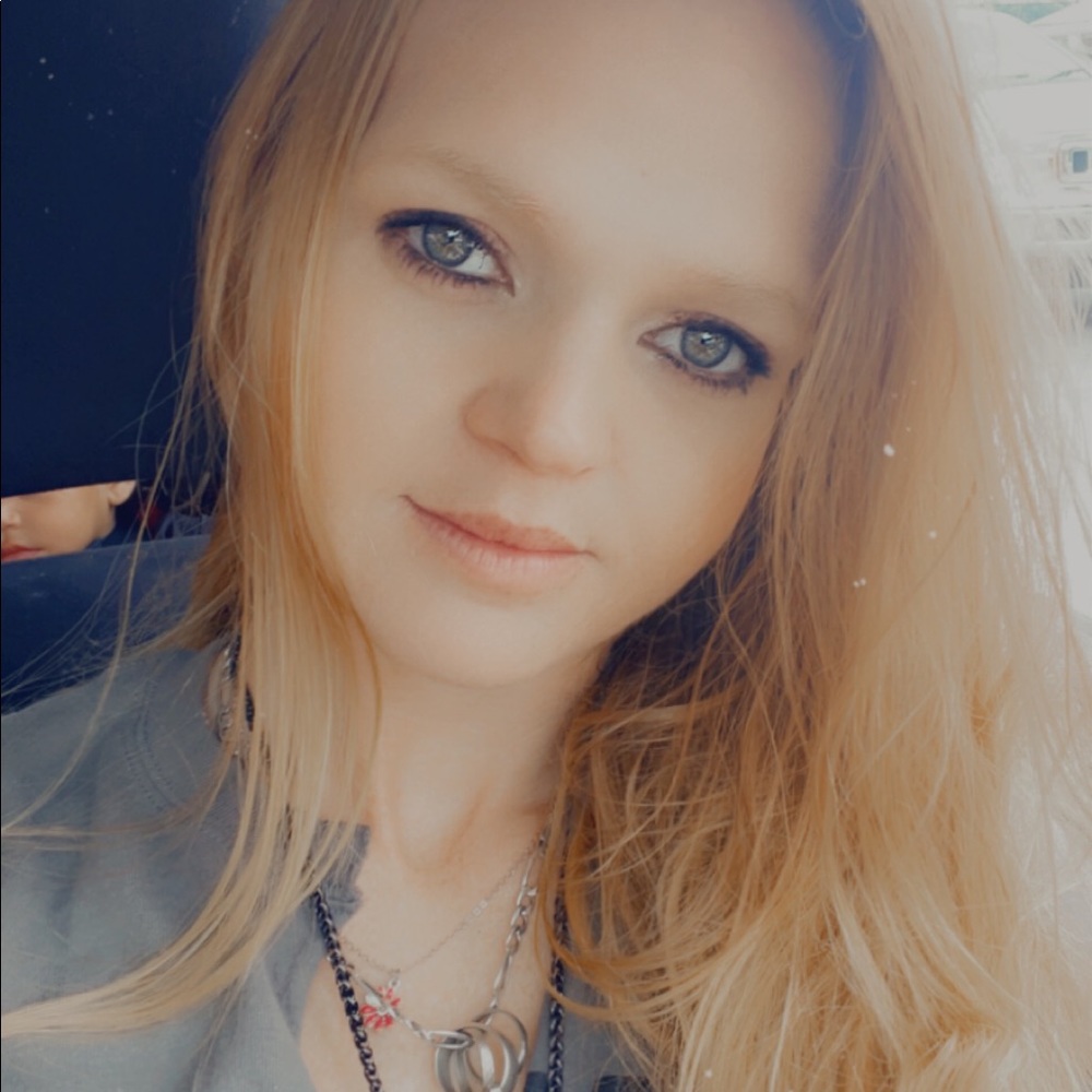 Meet your Posher, Kristin